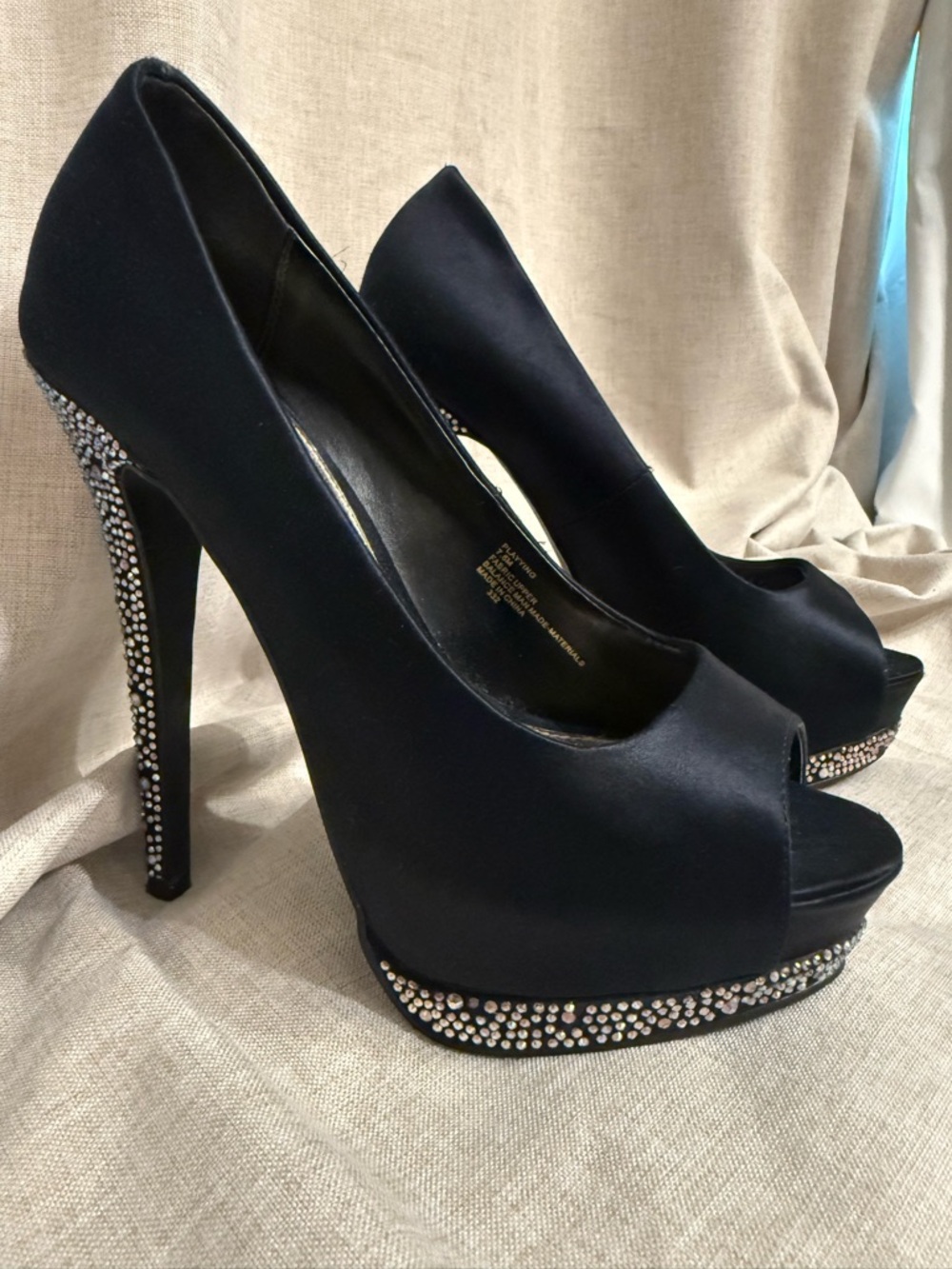 Steve Madden PLAYYING Black Crystal-Embellished Satin Peep-Toe Platform Pumps